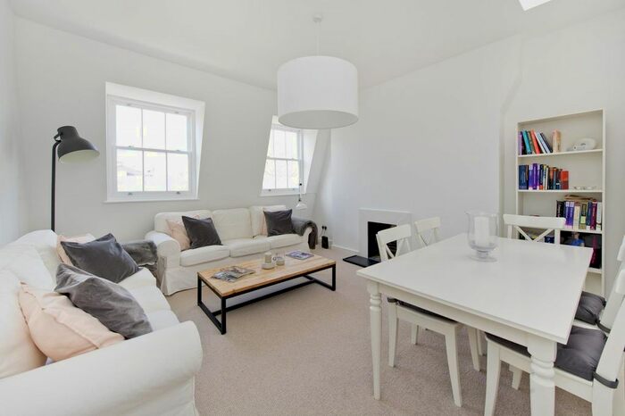 2 Bedroom Flat To Rent In Kensington Park Gardens, London, W11