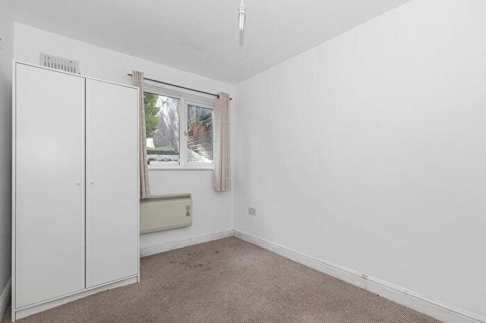 1 Bedroom Flat For Sale In Clouds Hill Road, Bristol, BS5