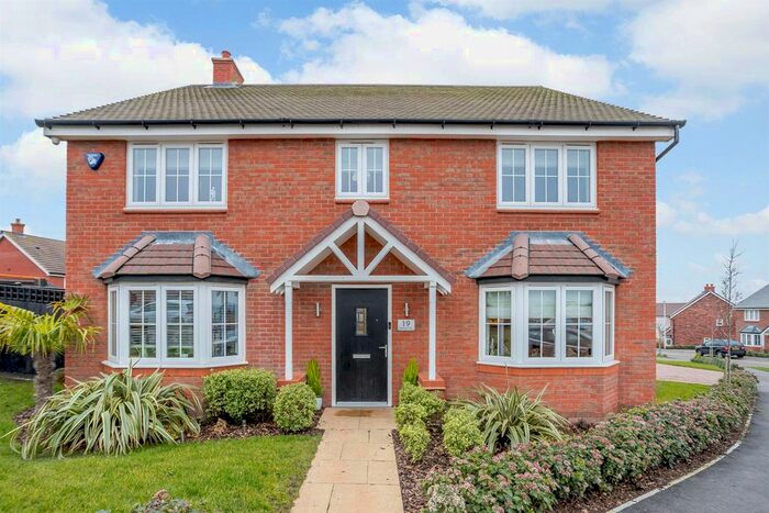 5 Bedroom Detached House For Sale In Radford Semele, Leamington Spa, Warwickshire, CV31