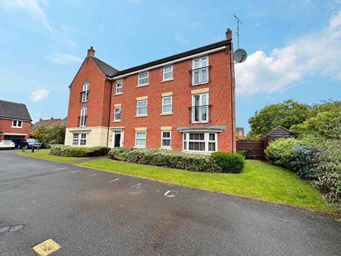 2 Bedroom Flat To Rent In Pitchcombe Close, Redditch, B98
