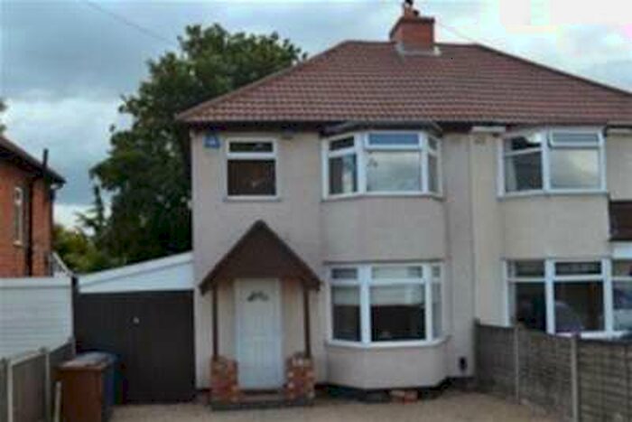 3 Bedroom House To Rent In Sutton Road, Mile Oak, B78