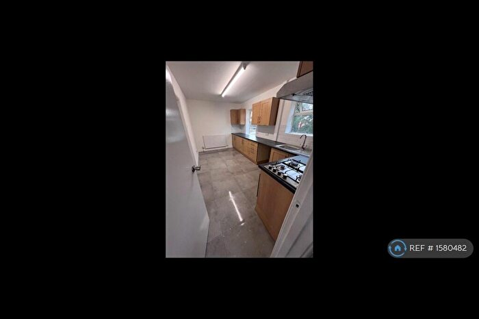 3 Bedroom Semi-Detached House To Rent In Delves Drive, Sheffield, S12