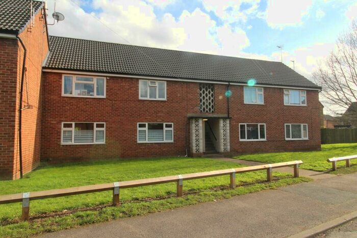 2 Bedroom Flat To Rent In Oak Road, Ripon, North Yorkshire, Uk, HG4