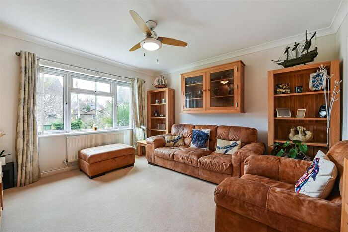 3 Bedroom Semi Detached Bungalow For Sale In Churchfields, Twyford, Winchester, SO21