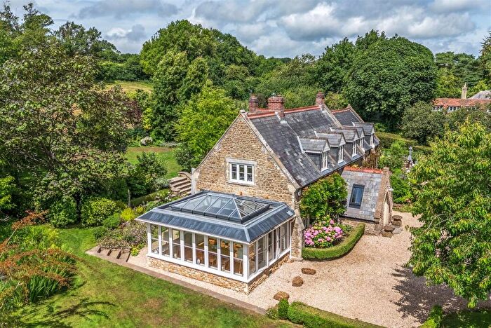 4 Bedroom Detached House For Sale In Waytown, Bridport, DT6