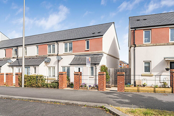 3 Bedroom End Of Terrace House For Sale In Tillhouse Road, Cranbrook, Exeter, EX5