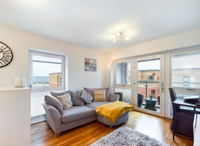 1 Bedroom Flat For Sale In Arla Place, Ruislip, HA4