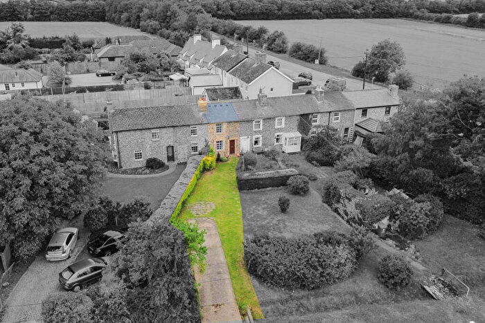 2 Bedroom Cottage For Sale In Coploe Road, Ickleton, Saffron Walden, Essex, CB10