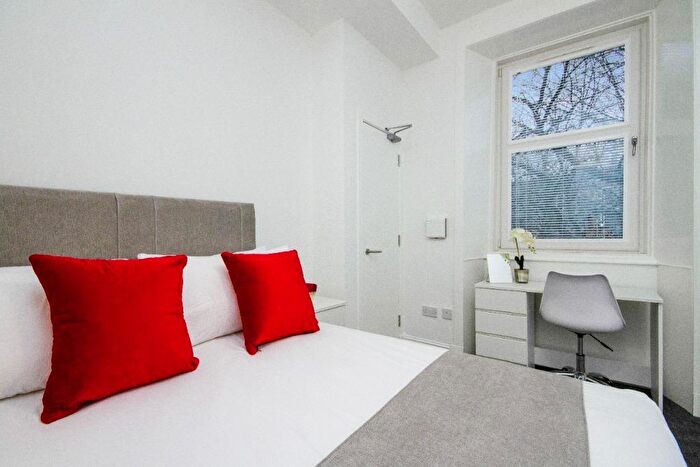 1 Bedroom Flat To Rent In Torness Street, Partick, Glasgow, G11