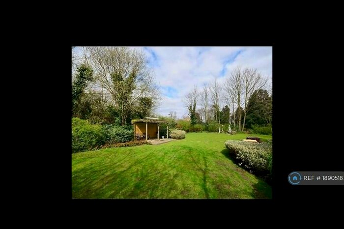 2 Bedroom Flat To Rent In Paxton Road, London, SE23