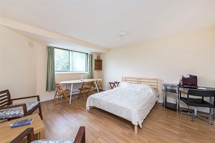 1 Bedroom Flat To Rent In Sherborne Court, Kensington, SW5