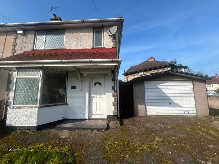 3 Bedroom House To Rent In Yerbury Grove, Birmingham, B23