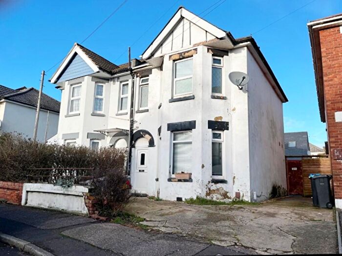 3 Bedroom Semi-Detached House For Sale In Stewart Road, Charminster, Bournemouth, Dorset, BH8