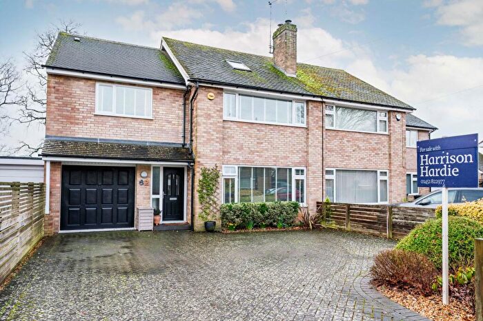 5 Bedroom Semi Detached House For Sale In Fosseway Avenue, Moreton-In-Marsh, GL56