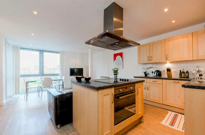 2 Bedroom Flat To Rent In Jamaica Road, Bermondsey, London, SE16