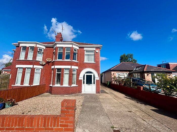 3 Bedroom Semi-Detached House To Rent In Bed Semi-Detached, Sewerby Road, Bridlington, YO16