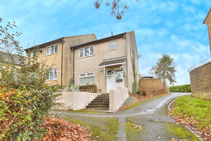 3 Bedroom Semi-Detached House For Sale In Crowthorp Road, Northampton, Northamptonshire, NN3