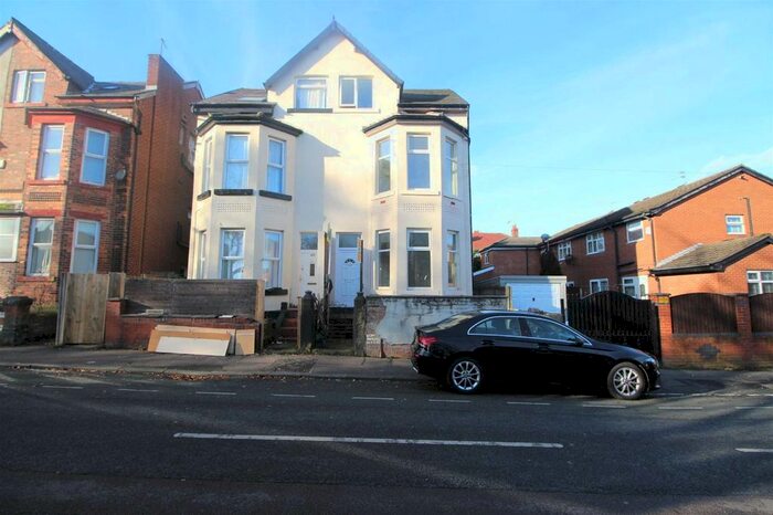 4 Bedroom Semi-Detached House To Rent In Cleveland Road, Manchester, M8