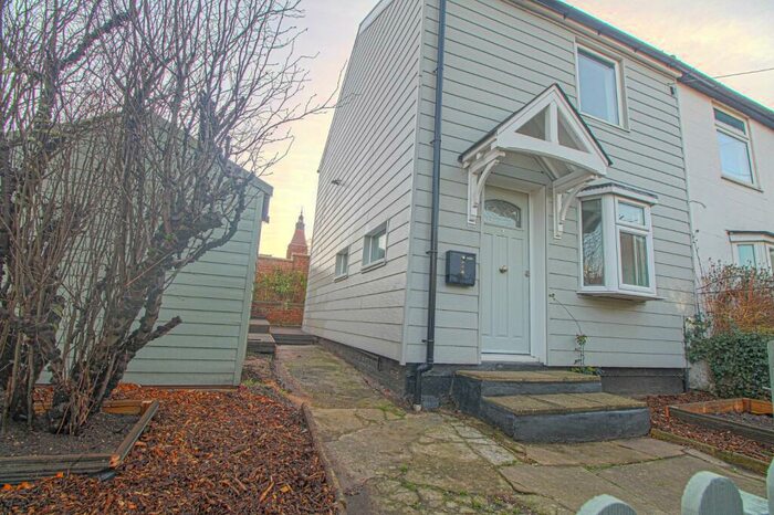 2 Bedroom Semi-Detached House To Rent In Providence Place, Colchester, Essex, CO1