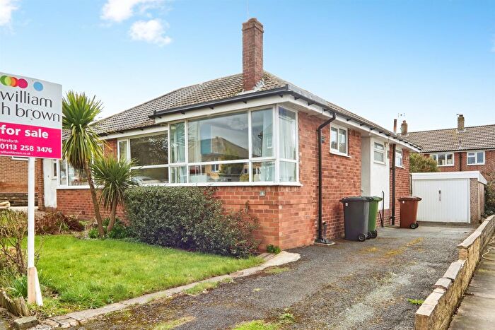 2 Bedroom Semi Detached Bungalow For Sale In Kirkwood Lane, Leeds, LS16