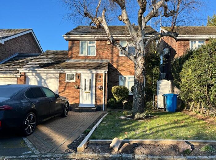 3 Bedroom Semi Detached House For Sale In Maidenhead, Berkshire, SL6