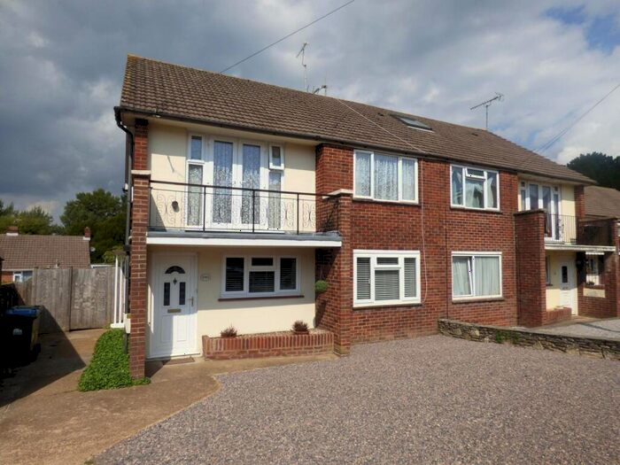 2 Bedroom Maisonette To Rent In Woodmill Lane, SO18