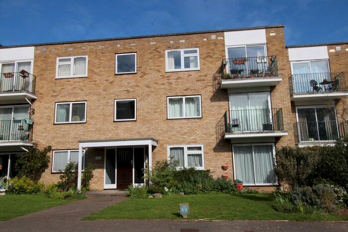 1 Bedroom Flat To Rent In The Maples, Hitchin, SG4