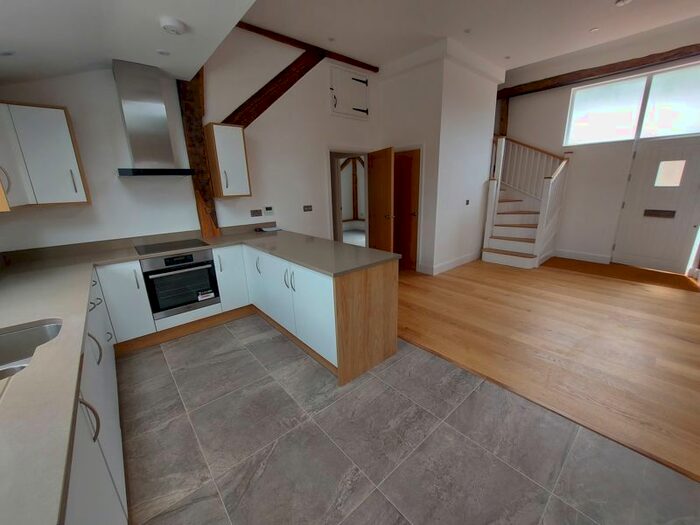 3 Bedroom Detached House To Rent In The Grain Store, Lane Farm, Tebworth, LU7