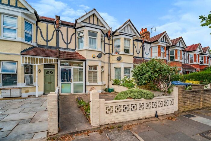 3 Bedroom Terraced House To Rent In Seaford Road, London, W13