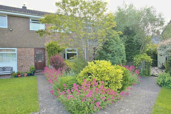 3 Bedroom Semi-Detached House To Rent In Kidlington, OX5