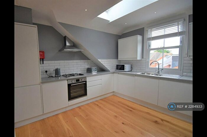 2 Bedroom Flat To Rent In Addington Road, Reading, RG1