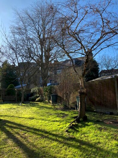 1 Bedroom Maisonette To Rent In Beaumont Court, Streatham Place, London, SW2