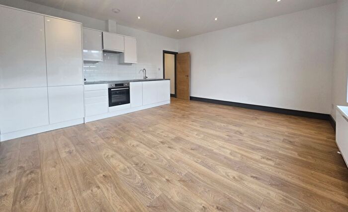 2 Bedroom Maisonette To Rent In Penwith Road, London, SW18