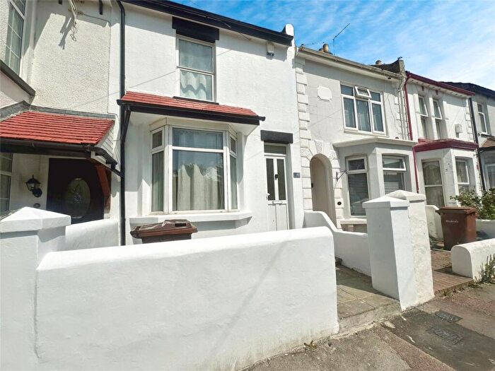 3 Bedroom Terraced House To Rent In Milton Road, Gillingham, Kent, ME7