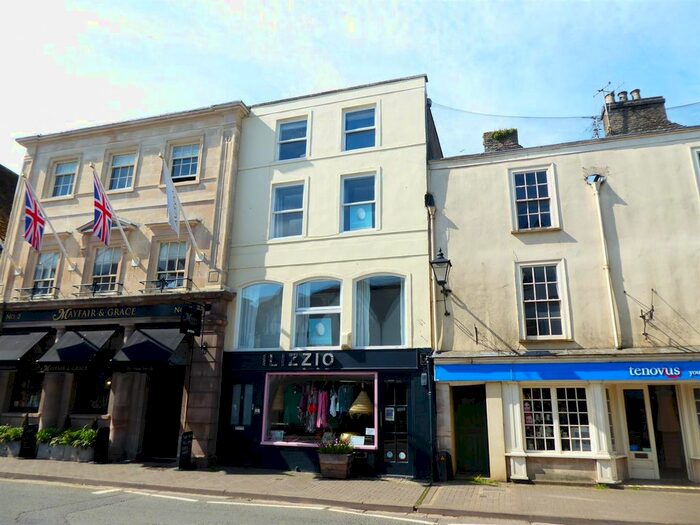 2 Bedroom Flat To Rent In Long Street, Tetbury, GL8