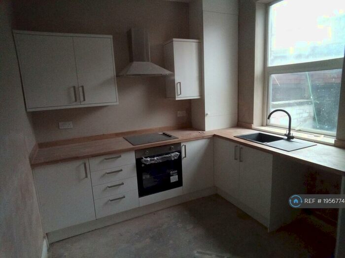 2 Bedroom Terraced House To Rent In Provident Street, Shaw, Oldham, OL2