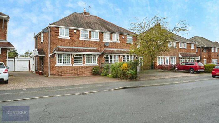 3 Bedroom Semi Detached House For Sale In Ventnor Road, Solihull, B92