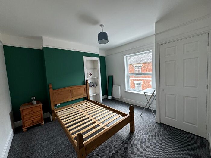 1 Bedroom House To Rent In King Street, Kettering, NN16