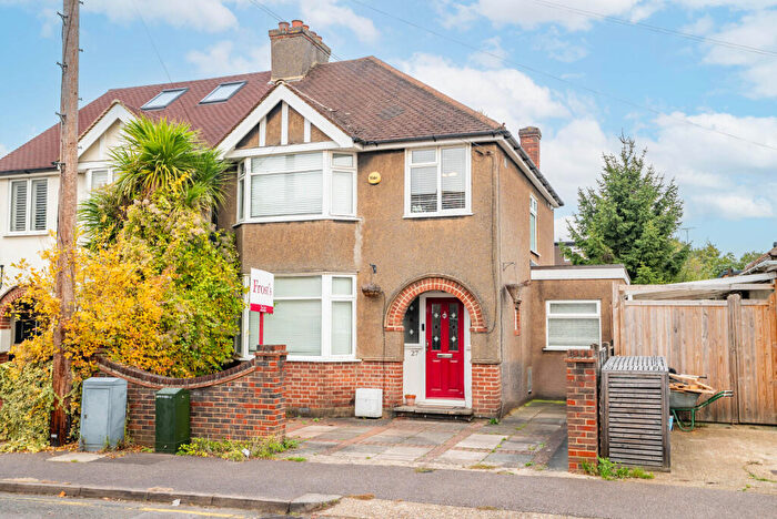 3 Bedroom Semi-Detached House To Rent In Guildford Road, St. Albans, Hertfordshire, AL1