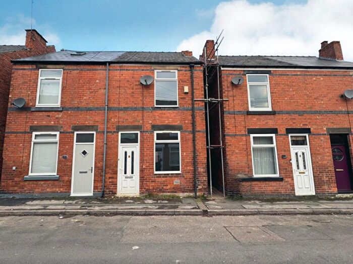 2 Bedroom Semi-Detached House To Rent In Hope Street, Brampton, Chesterfield, S40