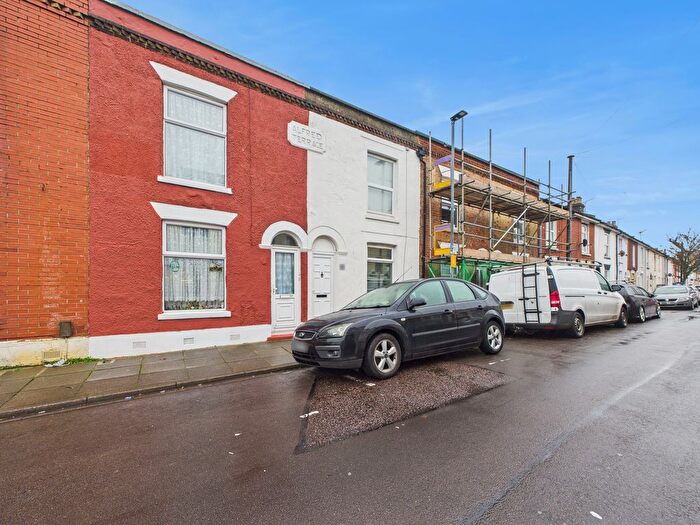 3 Bedroom Terraced House For Sale In Stansted Road, Southsea, PO5