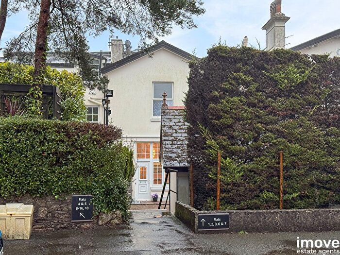 1 Bedroom Flat For Sale In Pine Court, Middle Warberry Road, Torquay, TQ1