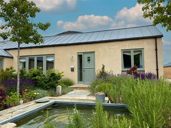 2 Bedroom Semi-Detached House For Sale In Corner Stables, Sturt Farm, Oxford Road, Burford, Oxfordshire, OX18