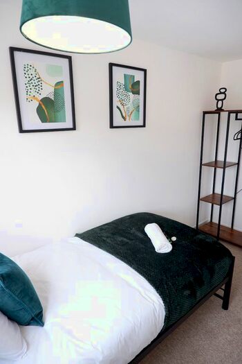 4 Bedroom Town House To Rent In Blinco Grove, Cambridge, CB1