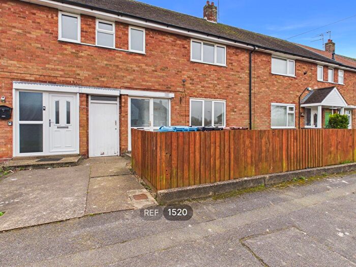 2 Bedroom Terraced House To Rent In Birdsall Avenue, Hull, HU5