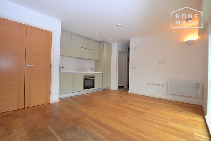 1 Bedroom Flat To Rent In Dolphin House, Sunbury-On-Thames, TW16