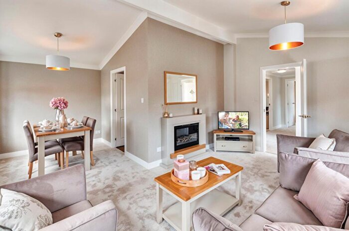 2 Bedroom Park Home For Sale In Newport, Isle Of Wight, PO30