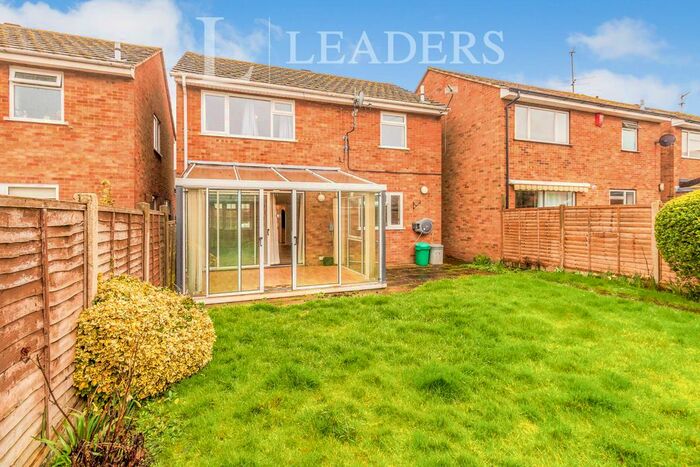 3 Bedroom Detached House To Rent In Tindal Road, Aylesbury, HP20