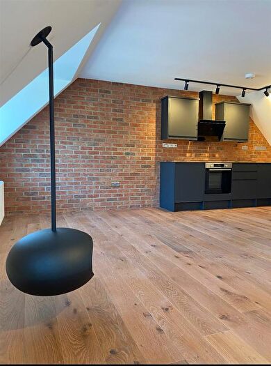 Studio For Sale In Funtley Hill, Fareham, PO16
