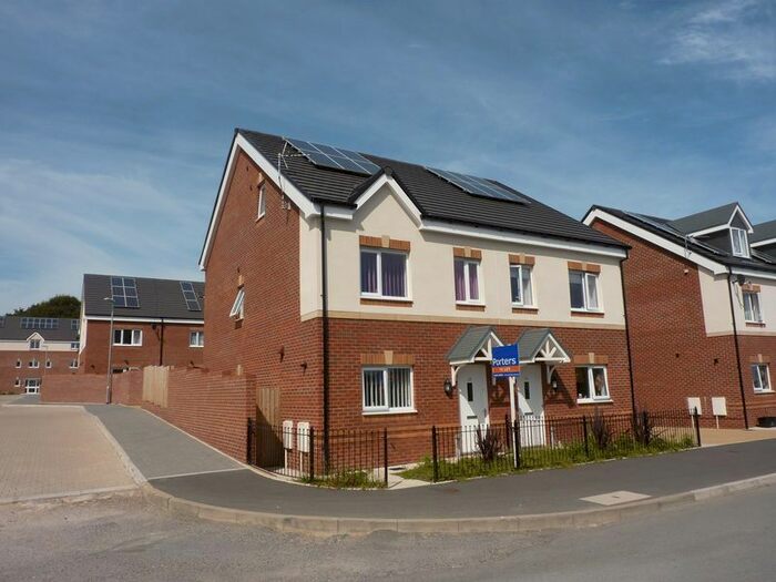 3 Bedroom Semi-Detached House To Rent In Highland Avenue, Bryncethin, Bridgend CF32